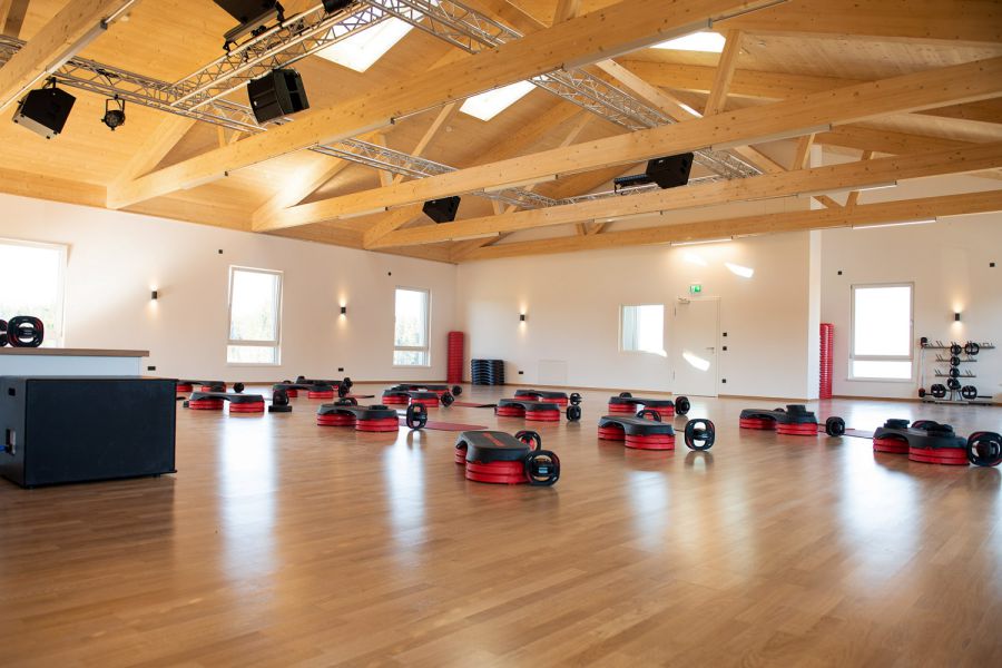 Dachstuhl in einem Fitnessstudio